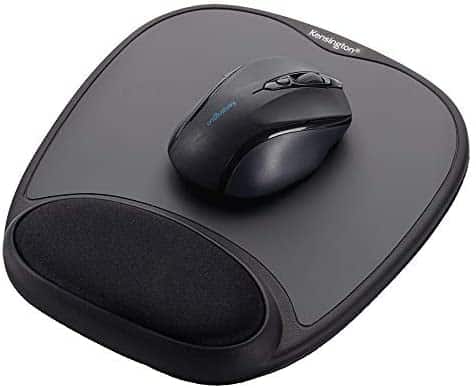 Kensington Comfort Gel Mouse Pad with Wrist Rest – Black (K62386AM)