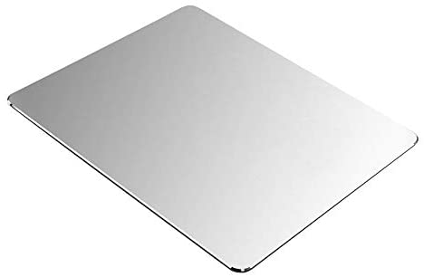 Silver Premium Hard Metal Aluminum Mousepad，Gaming Aluminum Alloy Mouse Mat，Fast and Precise Control of Metal Mouse Pads for laptops and Personal Computers（Silver