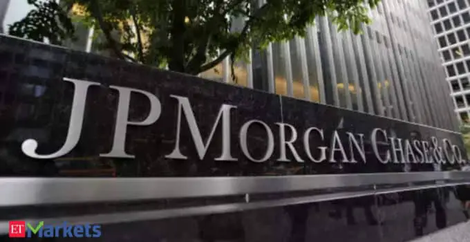 Tech stocks plunge; JPMorgan downgrades Indian IT sector