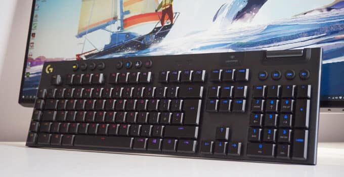 Pick up a full-size Logitech G915 mechanical keyboard for £120 after a £50 discount