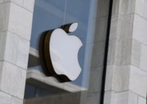 Workers at Apple store in US vote to unionise, a first for the tech giant