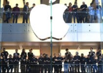 Apple slows hiring as tech industry tightens belt, report says