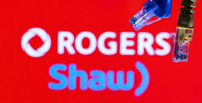 Canada to assess network resiliency before clearing Rogers-Shaw deal