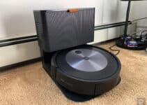 iRobot’s pet poop-detecting Roomba j7+ vacuum is $200 off right now