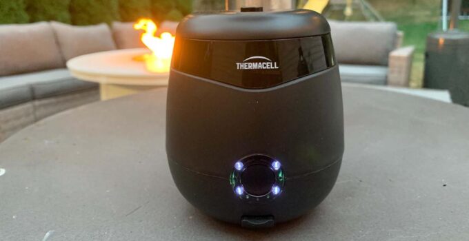 Does a bug-free evening without wearing bug spray sound too good to be true? It’s not thanks to this gadget
