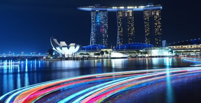 Singapore PE firms join forces, close $700m tech fund