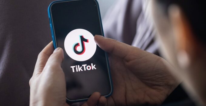 Senators to launch bill that will help ban or prohibit foreign technology like TikTok