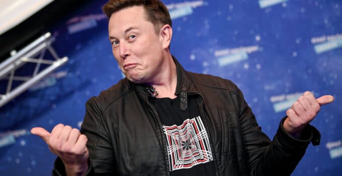 Elon Musk is ‘an angry man’ who ‘turns on everybody,’ says longtime tech journalist Kara Swisher