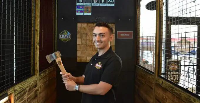 Crave Hot Dogs & BBQ Signs First Franchise Location in Maryland, Bringing Mouth-Watering Menu and Innovative Beer Wall Technology to Crofton