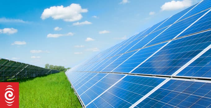 Solar power producer urges investors to put their money into greener tech