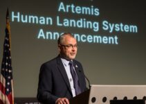 Technical strengths and lower cost led NASA to select Blue Origin lander