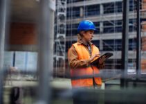 Workers give construction’s slow tech adoption a thumbs down