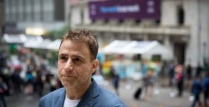 Ex-Slack CEO Stewart Butterfield explains ‘the root of all the excess’ after tech’s over-hiring—and it’s all about prestige