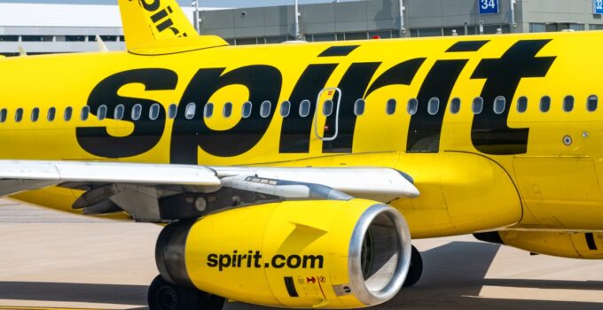 Spirit Airlines blames huge delays on technical issue