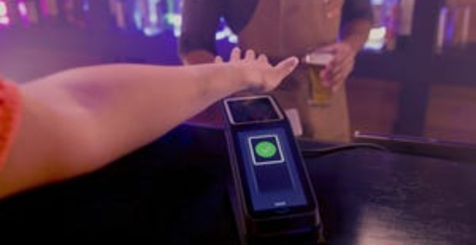 Amazon’s Palm-Scanning Tech Now Lets You Buy Beer at This MLB Stadium