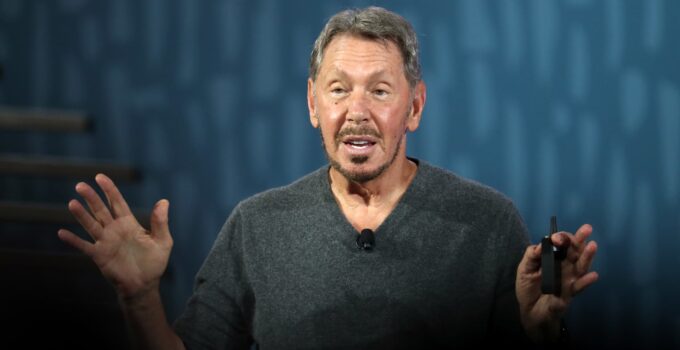 Oracle hits record after 50% surge in 2023, defying tech struggles