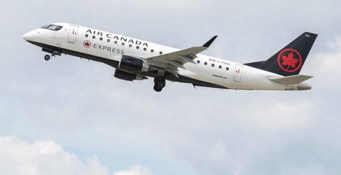 Air Canada passengers frustrated after tech issue delays, cancellations