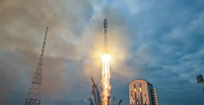 Russia’s Luna-25 Spacecraft Suffers Technical Glitch