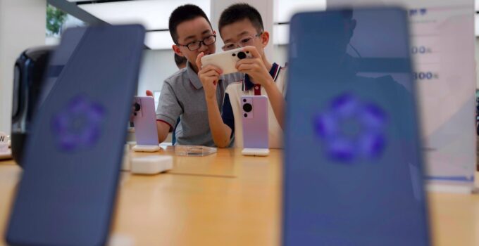 New phone sparks worry China has found a way around U.S. tech limits