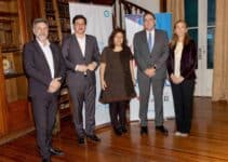 PAHO advances technical cooperation with Argentina to strengthen regional production of mRNA vaccines