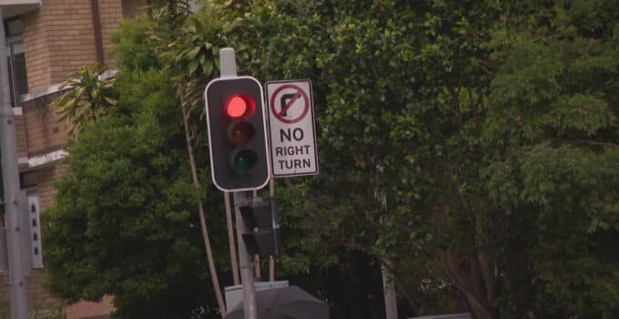 Professor develops new traffic light technology