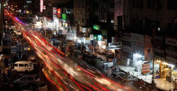 Impact of dynamic middle class, rapid urbanisation, and tech on Pakistan’s electoral landscape