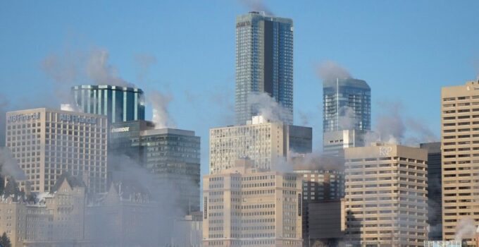 Edmonton sees record breaking migration to the city, job increases in professional and technical sectors: report