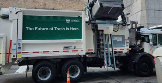 ‘The ’90s called’: New York mocked for celebrating decades-old bin collection technology