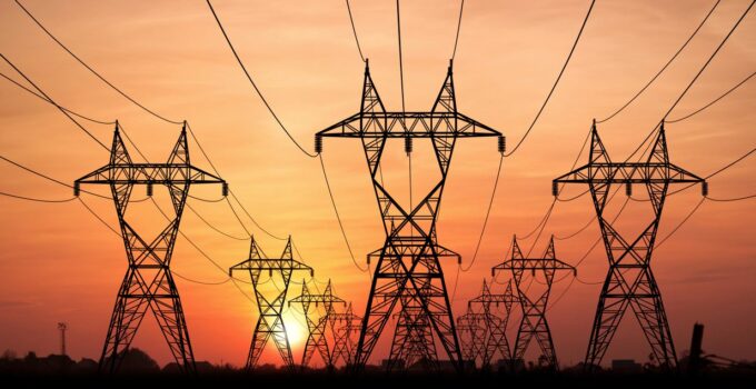 How Utility and Transmission Companies Successfully Tackle Building Challenges with Tech