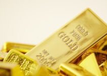 Researchers Pioneer Eco-Friendly Gold Extraction from Discarded Tech