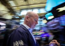 Wall Street rises as Big Tech charges higher
