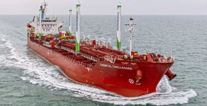 Chemical Challenger first ship to get Green Award’s GHG Label for wind technology use