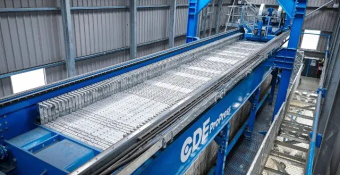 CDE filter press utilizes robotic technology to recycle up to 95 percent of system water